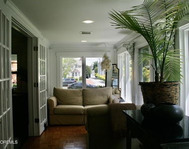 312 Boston Boulevard - Photo Thumbnail 6