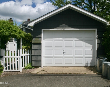 312 Boston Boulevard - Photo Thumbnail 34