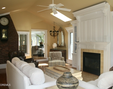312 Boston Boulevard - Photo Thumbnail 10