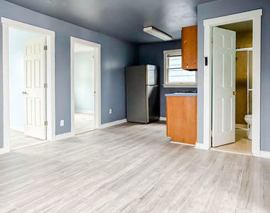 13 Decatur Avenue - Photo Thumbnail 17
