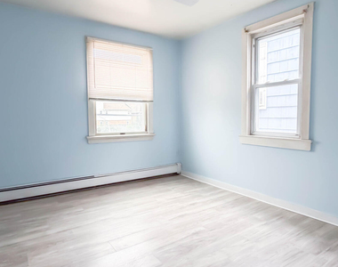 13 Decatur Avenue - Photo Thumbnail 32