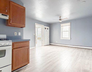 13 Decatur Avenue - Photo Thumbnail 11