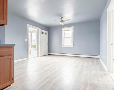 13 Decatur Avenue - Photo Thumbnail 2
