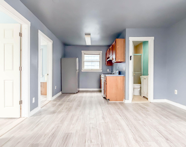 13 Decatur Avenue - Photo Thumbnail 14