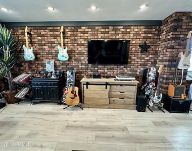 510 Deal Lake Drive - Photo Thumbnail 2