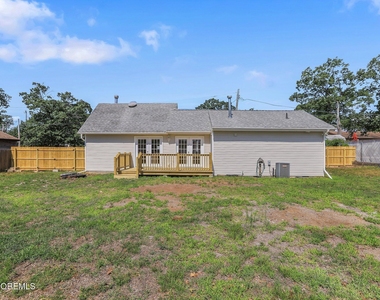 477 Glenwood Avenue - Photo Thumbnail 8