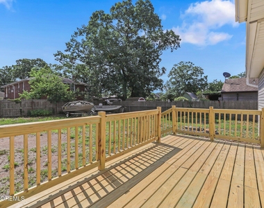 477 Glenwood Avenue - Photo Thumbnail 11