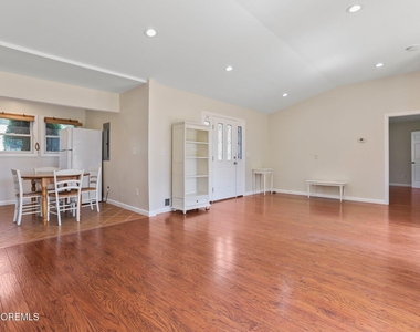 477 Glenwood Avenue - Photo Thumbnail 13