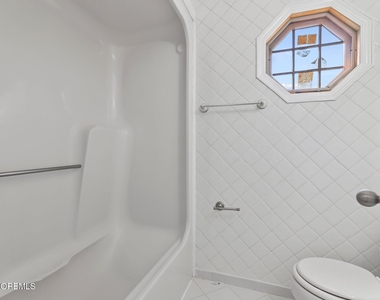 477 Glenwood Avenue - Photo Thumbnail 20