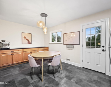 13 Woodland Road - Photo Thumbnail 17