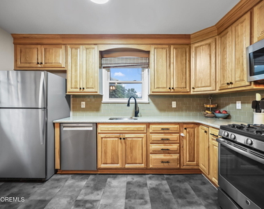 13 Woodland Road - Photo Thumbnail 12