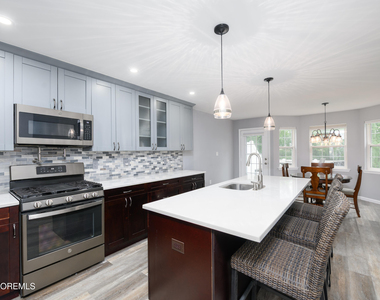 75 Mc Kinley Drive - Photo Thumbnail 7