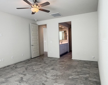 8529 S 67th Drive - Photo Thumbnail 32