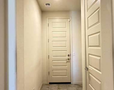 8529 S 67th Drive - Photo Thumbnail 18