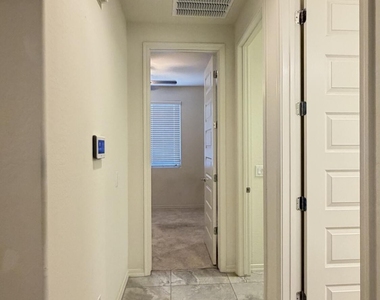 8529 S 67th Drive - Photo Thumbnail 11