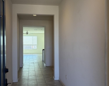 8529 S 67th Drive - Photo Thumbnail 1