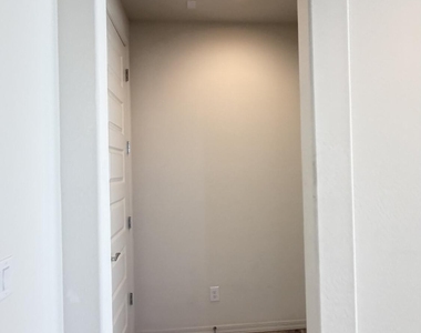 8529 S 67th Drive - Photo Thumbnail 28