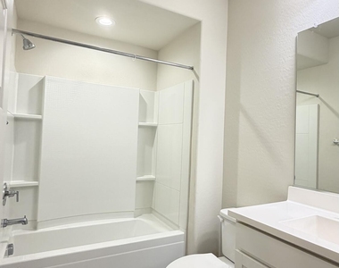 8529 S 67th Drive - Photo Thumbnail 14
