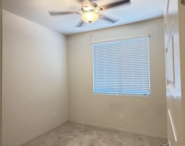 8529 S 67th Drive - Photo Thumbnail 15