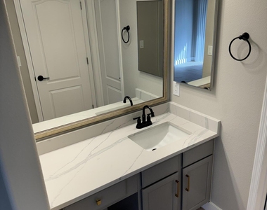 2134 E Broadway Road - Photo Thumbnail 11