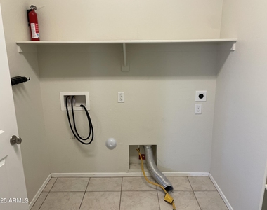 3745 N 298th Avenue - Photo Thumbnail 33