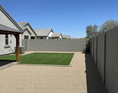 3745 N 298th Avenue - Photo Thumbnail 35