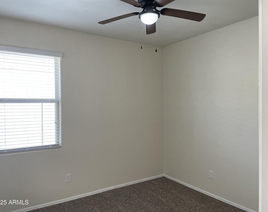 3745 N 298th Avenue - Photo Thumbnail 22