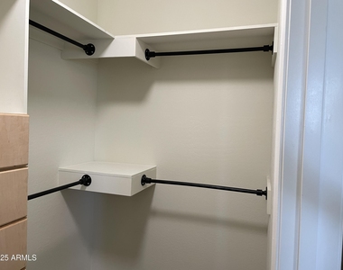 3745 N 298th Avenue - Photo Thumbnail 18