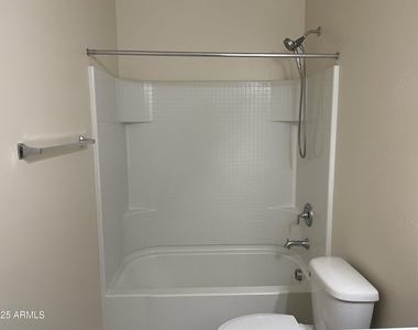 3745 N 298th Avenue - Photo Thumbnail 13