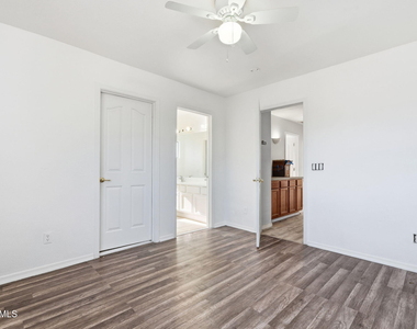 1166 E Stottler Drive - Photo Thumbnail 18