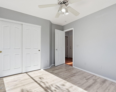 1166 E Stottler Drive - Photo Thumbnail 11