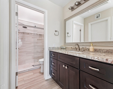 10115 E Mountain View Road - Photo Thumbnail 21