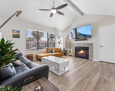 10115 E Mountain View Road - Photo Thumbnail 6