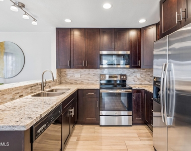 10115 E Mountain View Road - Photo Thumbnail 13