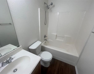 1306 Trent Street - Photo Thumbnail 7