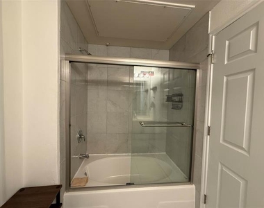 3102 Kings Road - Photo Thumbnail 11