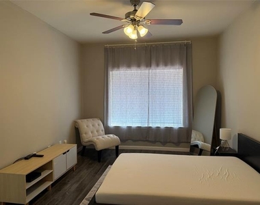 3102 Kings Road - Photo Thumbnail 8