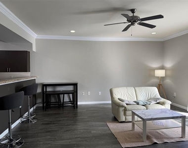 3102 Kings Road - Photo Thumbnail 15