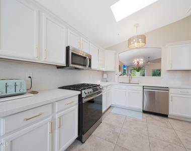 10392 E Penstamin Drive - Photo Thumbnail 2
