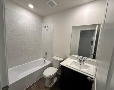 1117 Southfield Drive - Photo Thumbnail 10