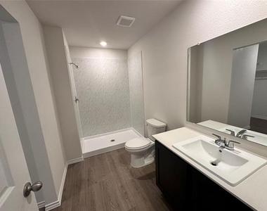 1117 Southfield Drive - Photo Thumbnail 11