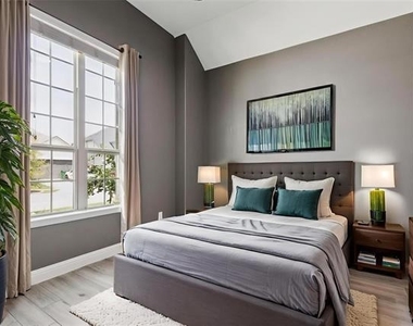 3721 Norwood Avenue - Photo Thumbnail 12