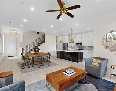 1077 Maverick Drive - Photo Thumbnail 8