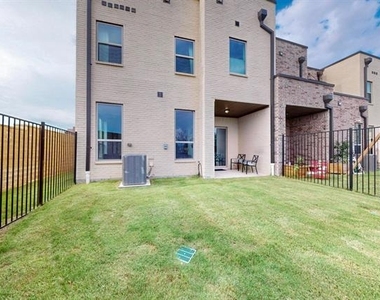 1077 Maverick Drive - Photo Thumbnail 36