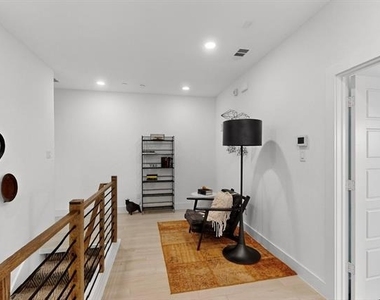 1077 Maverick Drive - Photo Thumbnail 29
