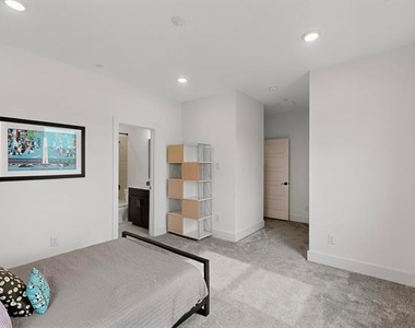 1077 Maverick Drive - Photo Thumbnail 27
