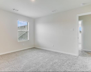 4110 Broadleaf Drive - Photo Thumbnail 13