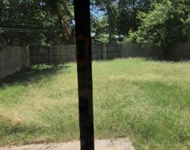 7208 Ne Loop 820 - Photo Thumbnail 7
