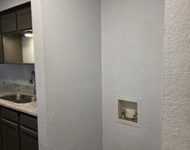7208 Ne Loop 820 - Photo Thumbnail 9
