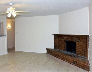 1533 Santa Fe Trail - Photo Thumbnail 2